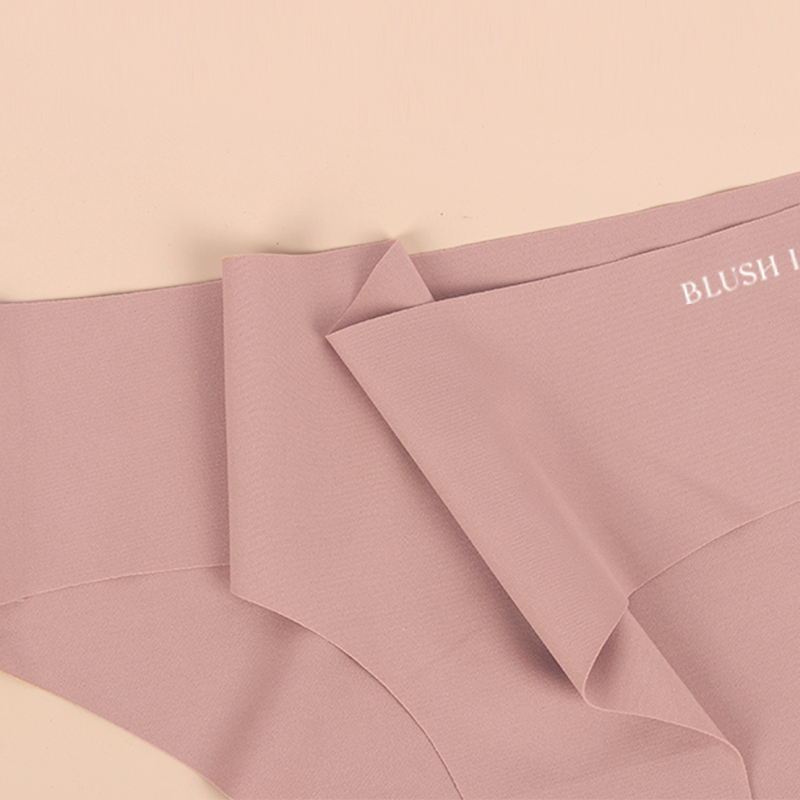 Blush inner Air-Sense seamless Bikini Panty underwear低腰三角無縫無痕內褲套裝
